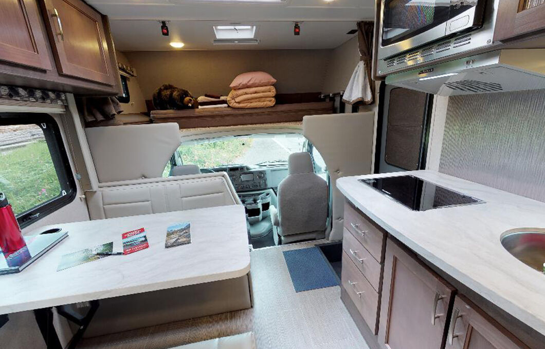 Class C Motorhome-Medium (C-Medium), , hi-res image number 5